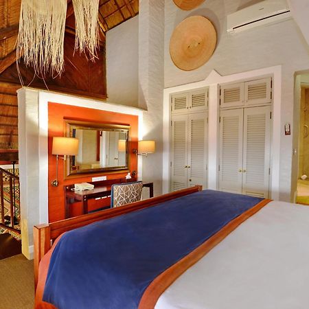 วิคตอเรีย ฟอลล์ ซาฟารี ลอดจ์ Hotel วิกตอเรียฟอลส์ ภายนอก รูปภาพ