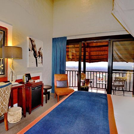 วิคตอเรีย ฟอลล์ ซาฟารี ลอดจ์ Hotel วิกตอเรียฟอลส์ ภายนอก รูปภาพ